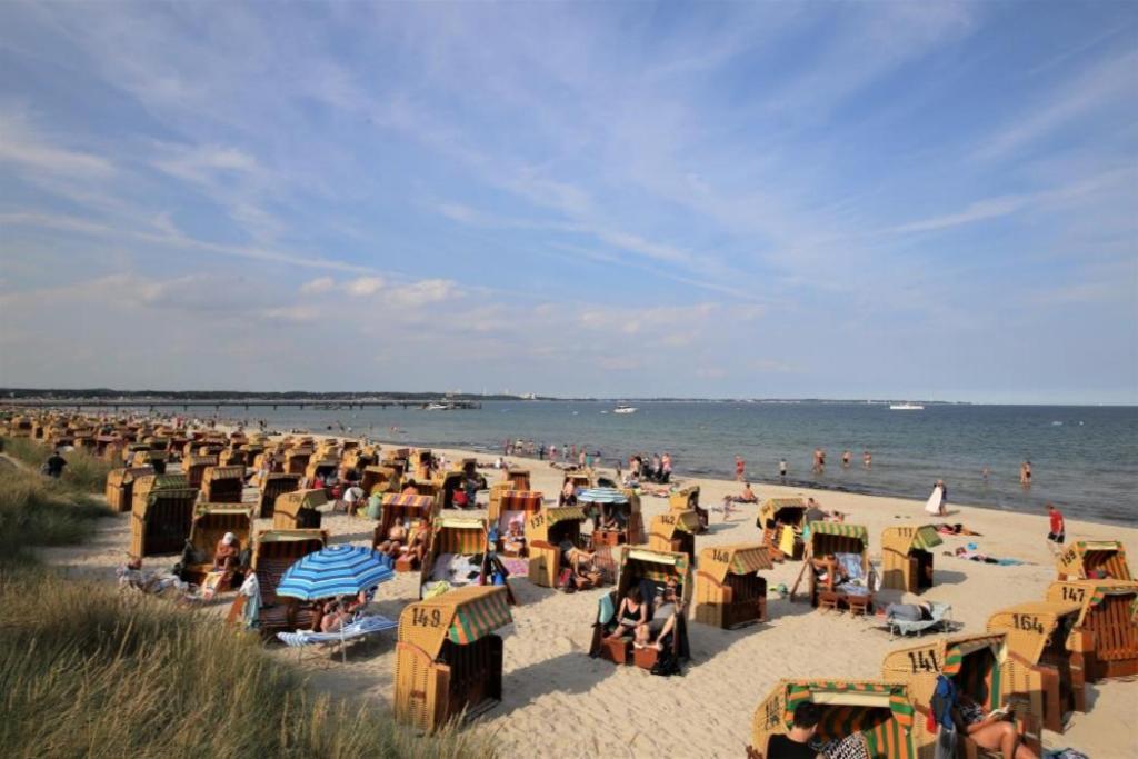 Ferienwohnung Strandhotel Scharbeutz Eksteriør billede